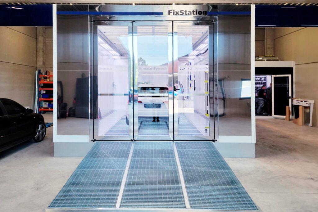 FLOOR –  booth elevated L10000