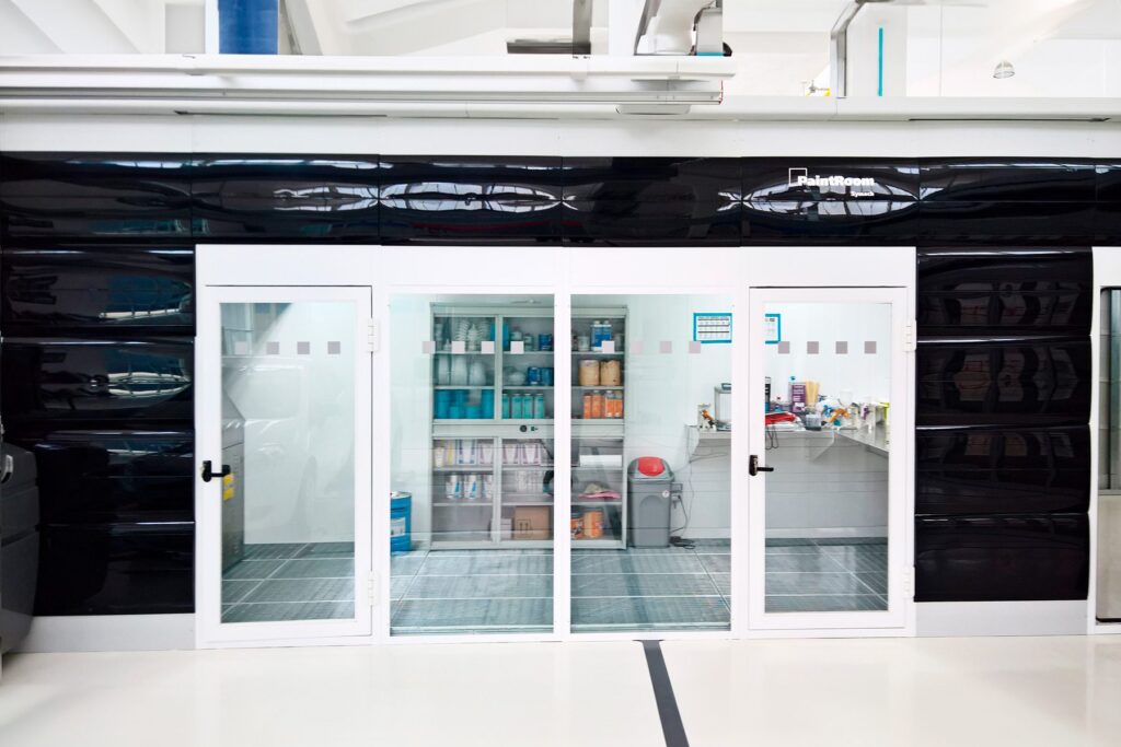 PAINT MIXING ROOM – Open Configuration